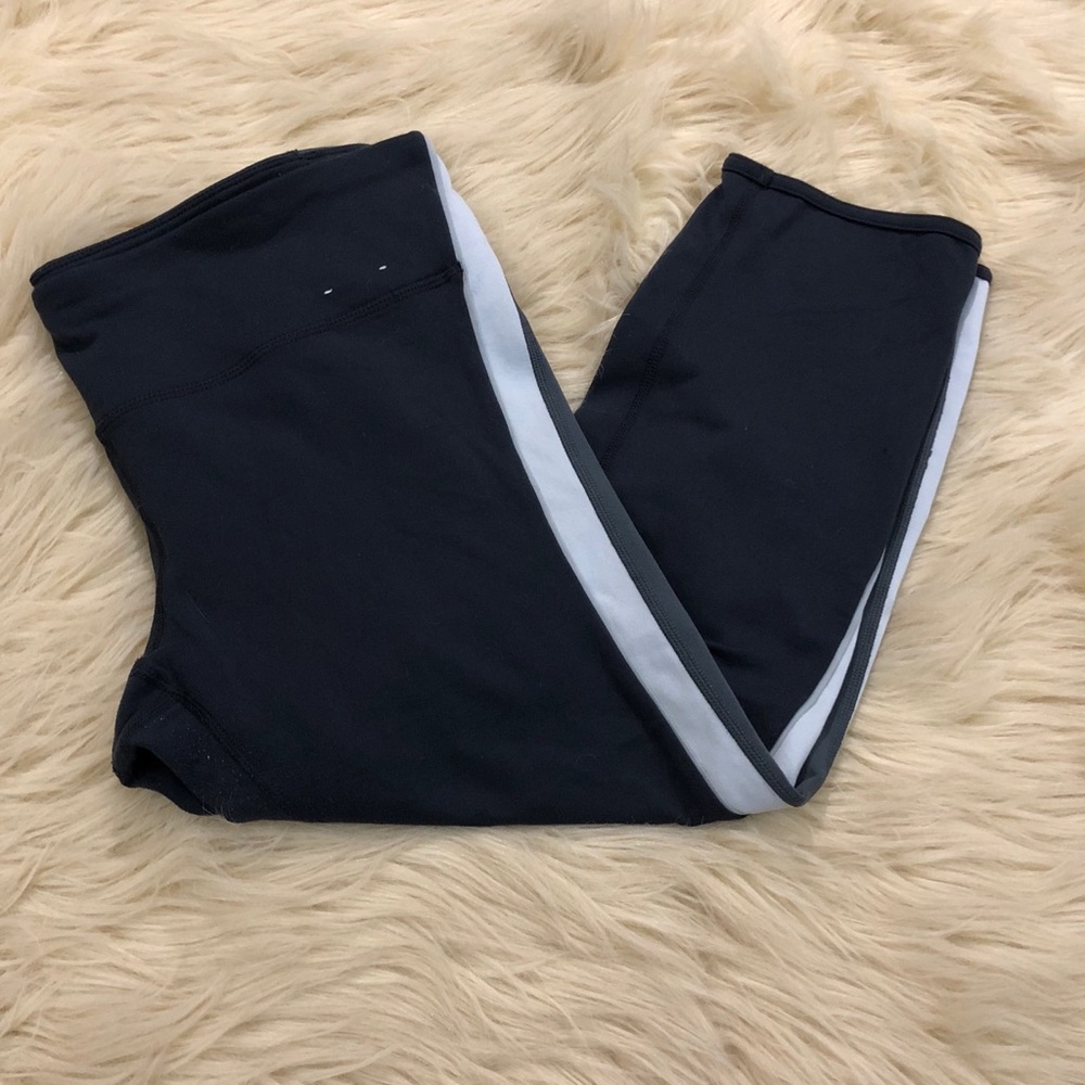 GAP Fit gfast athletic yoga capri leggings - Picture 5 of 7